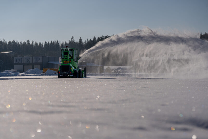 Snow blower