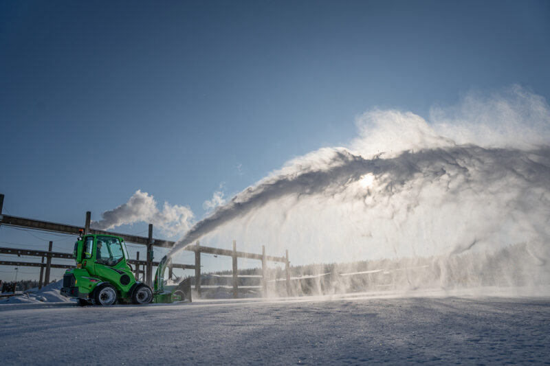 Snow blower