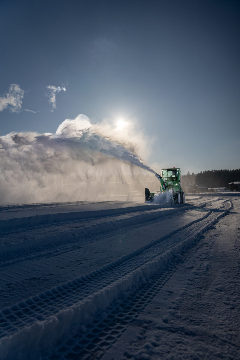 Snow blower