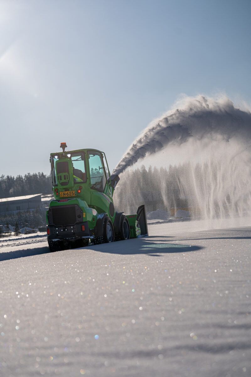 Snow blower