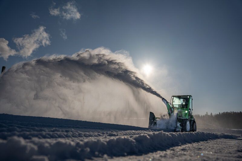 Snow blower